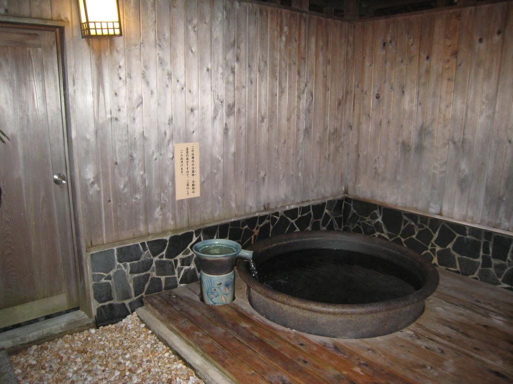 Utsumionsen Ichizu Hotel Aichi Buitenkant foto