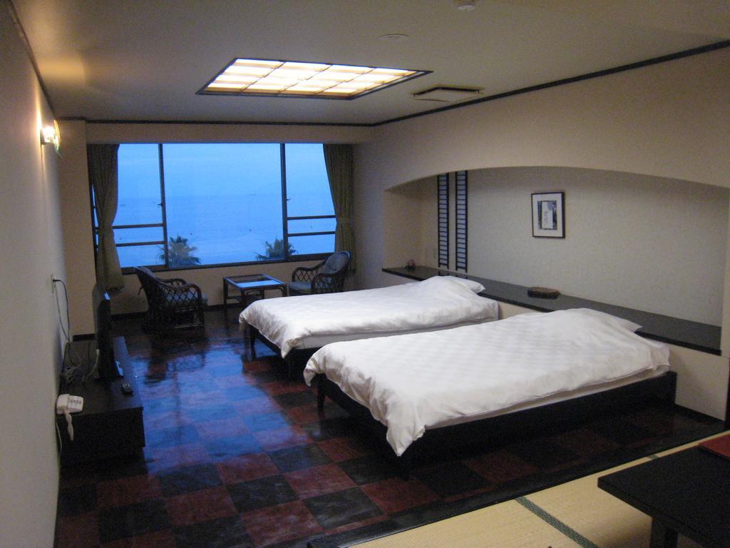 Utsumionsen Ichizu Hotel Aichi Buitenkant foto