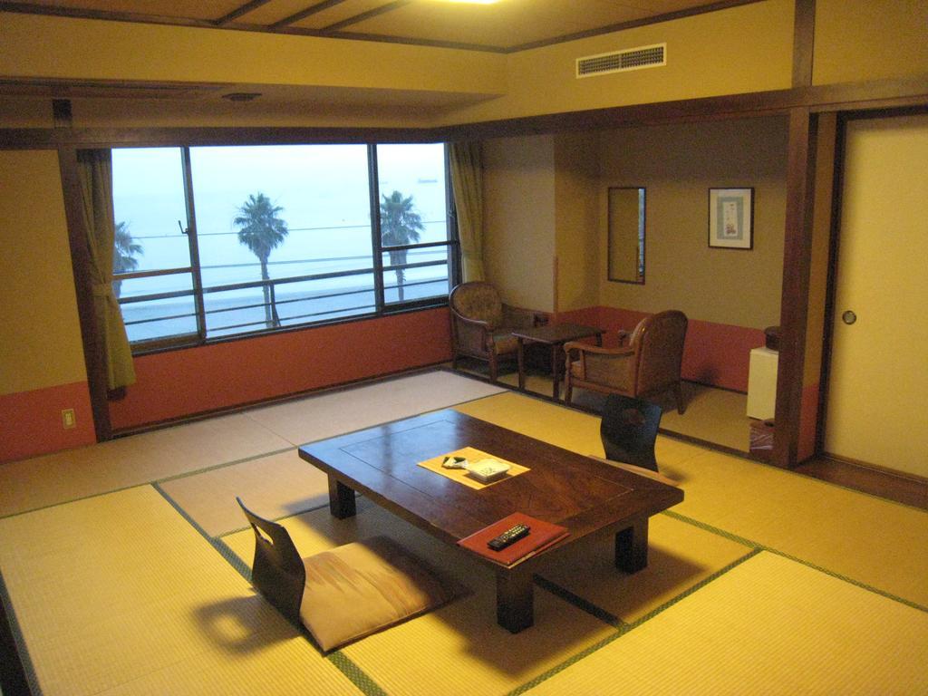 Utsumionsen Ichizu Hotel Aichi Buitenkant foto
