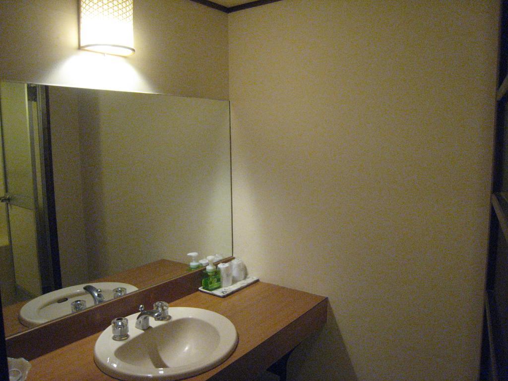 Utsumionsen Ichizu Hotel Aichi Buitenkant foto