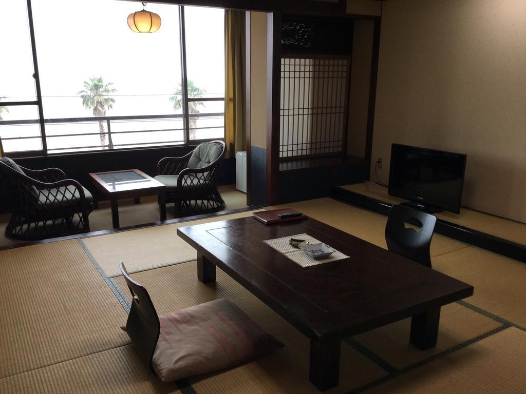 Utsumionsen Ichizu Hotel Aichi Buitenkant foto