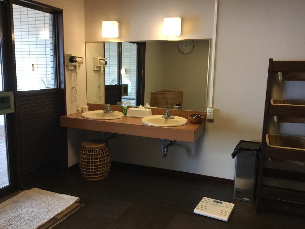 Utsumionsen Ichizu Hotel Aichi Buitenkant foto